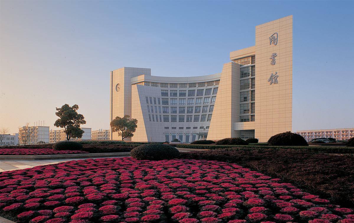 上海大学