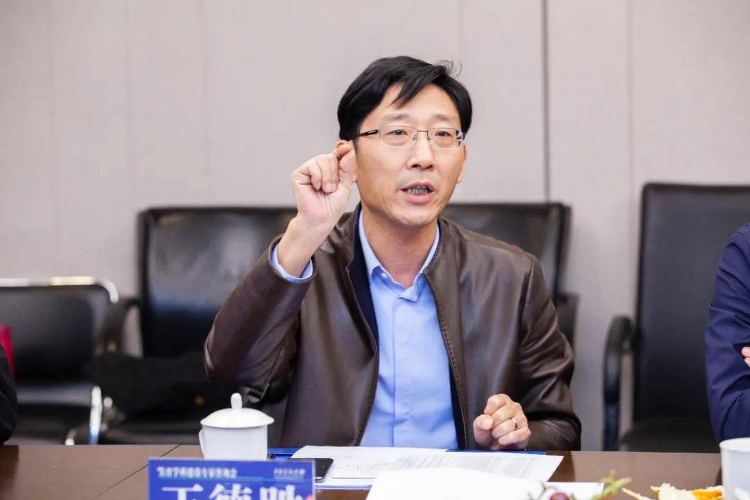 首都师范大学美育研究中心主任、中华美学学会副会长王德胜在中央美术学院召开的美育学科建设专家咨询会上发言